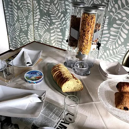 L'ago Nel Pagliaio Apartment *